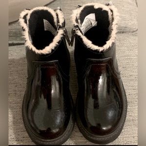 Ugg toddler boots size 8
